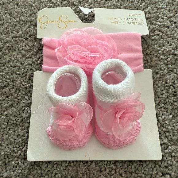 Jessica Simpson Pink and White Baby Booties Set - Picture 1 of 1